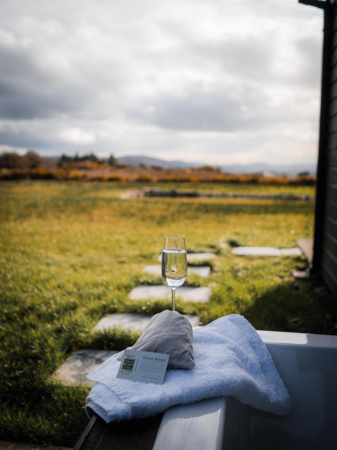 Wild Hideaways Luxury Lodges And Eco Spa Bantry Exterior foto